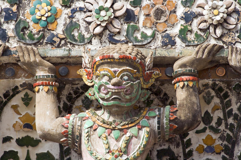 Demonvakt vid templet Wat Arun, Bangkok