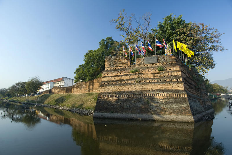 Slottsväggar i Chiang Mai