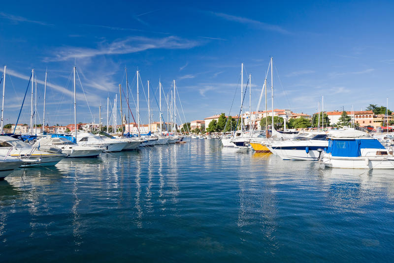 Segelbåtar i Porec