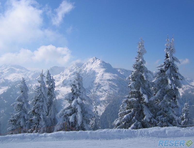 Härlig vinterbild i Österrike