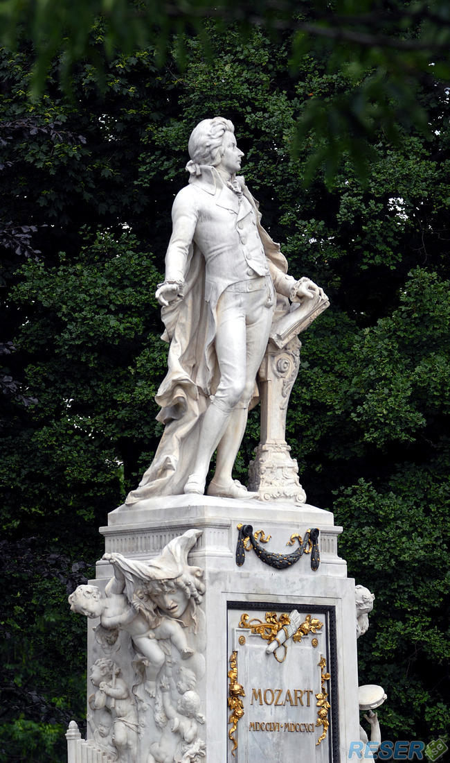 Wolfgang Amadeus Mozart Staty