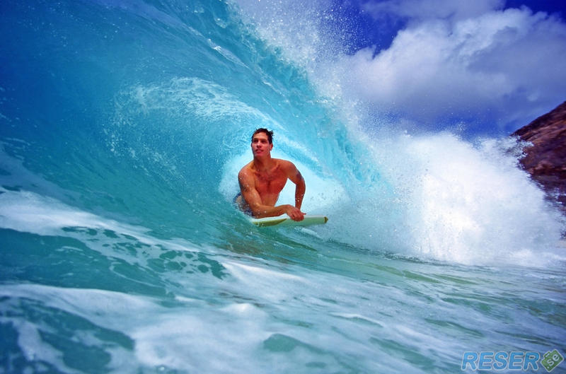 Chris Gagnon med en perfekt våg i Hawaii